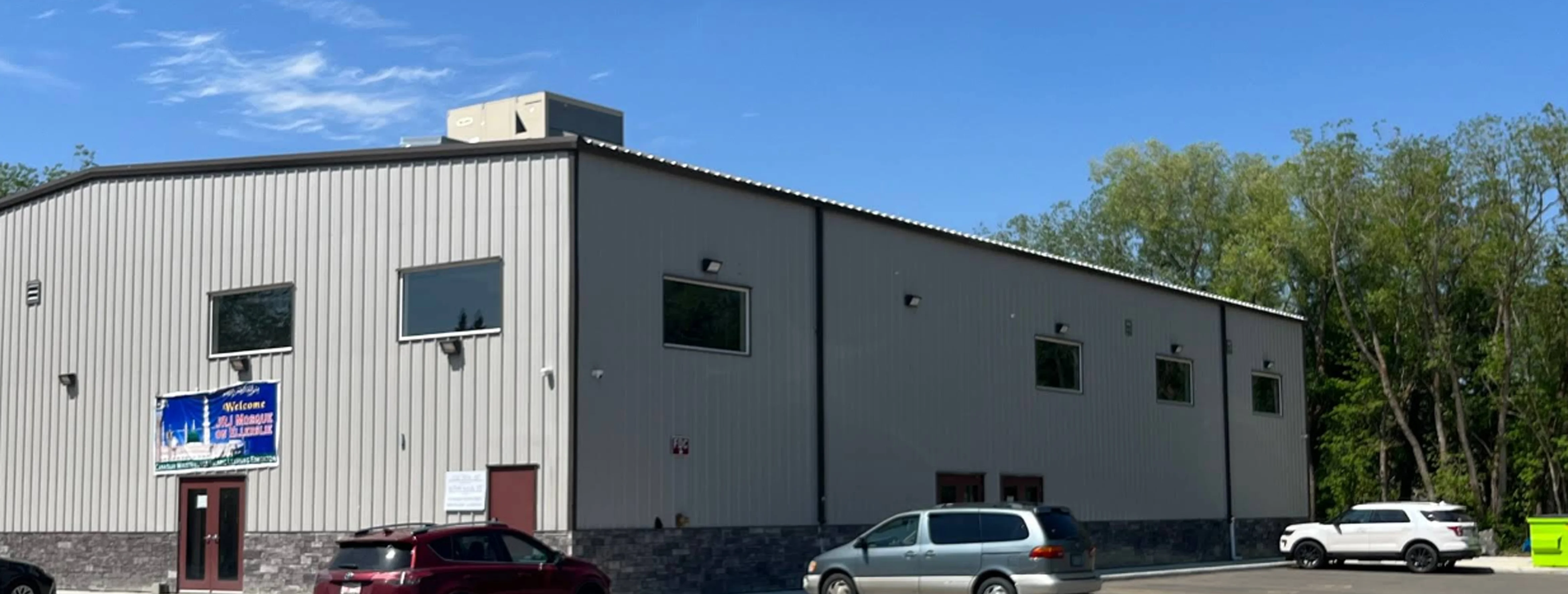 Exterior view of Jamia Riyadhul Jannah Edmonton Edmonton building